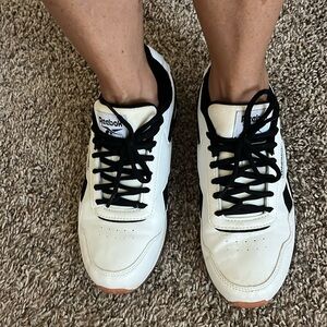 NWOT TAGS! size 7.5 women’s Reebok athletic shoes